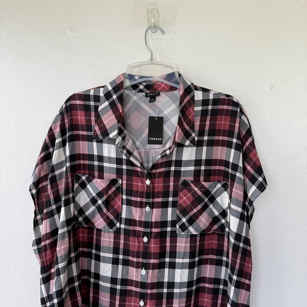 Torrid size 4X Plaid short sleeves Buttondown blouse size 4X - Picture 3 of 8